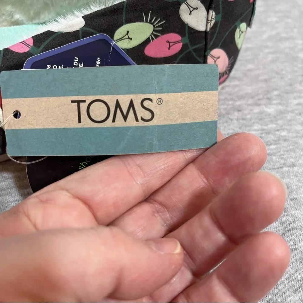 TOMS Glow-In-The-Dark Christmas Light Alpargatas Faux Fur Women’s Size 8